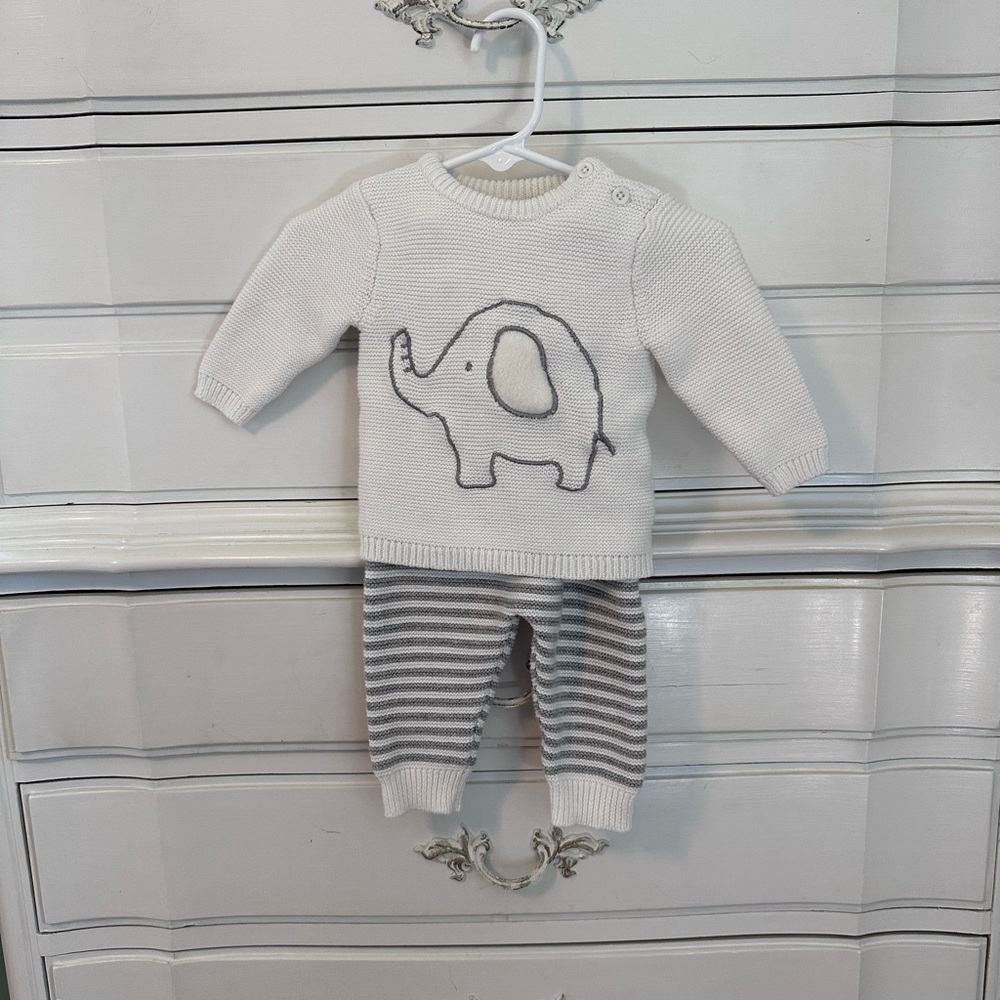 Rene Rofe baby 3-6 months gender neutral knit elephant sweater and pants